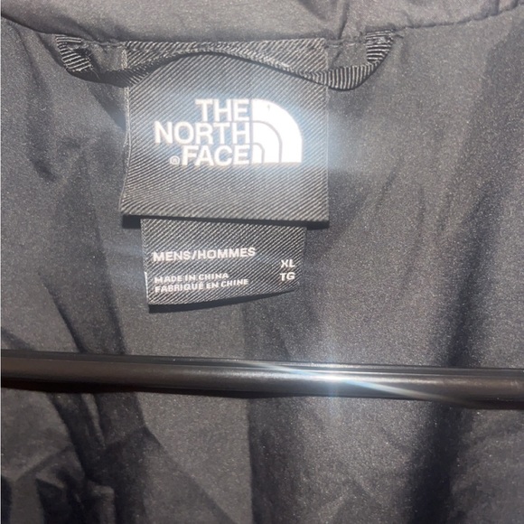 Black XL gently used north face jacket - Picture 2 of 6